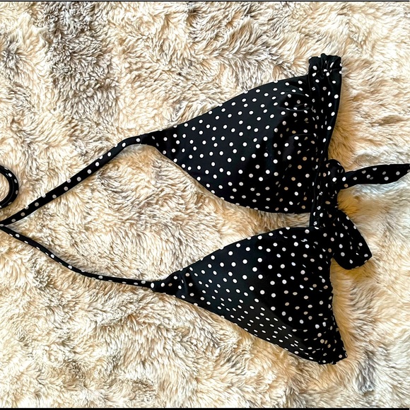 Victoria’s Secret bikini top - Picture 1 of 2